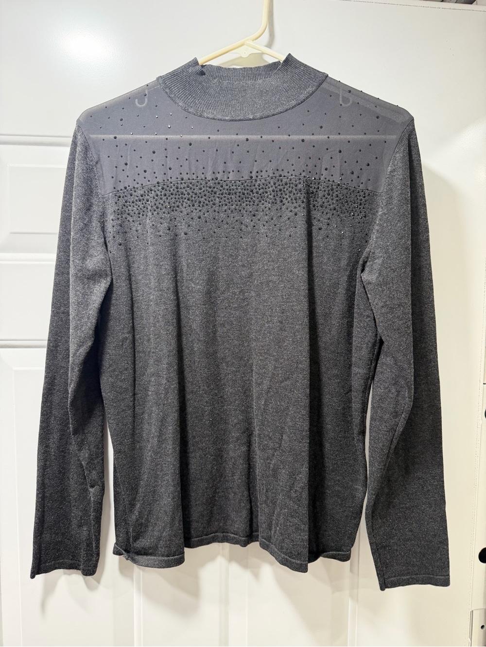 Women’s Dark Gray Long-Sleeve Knit Shirt with Embellished Yoke